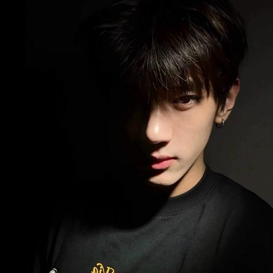 下个李拜四