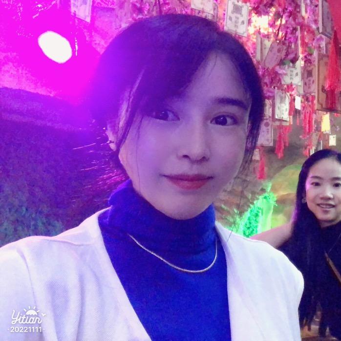桃花酒馆小雪