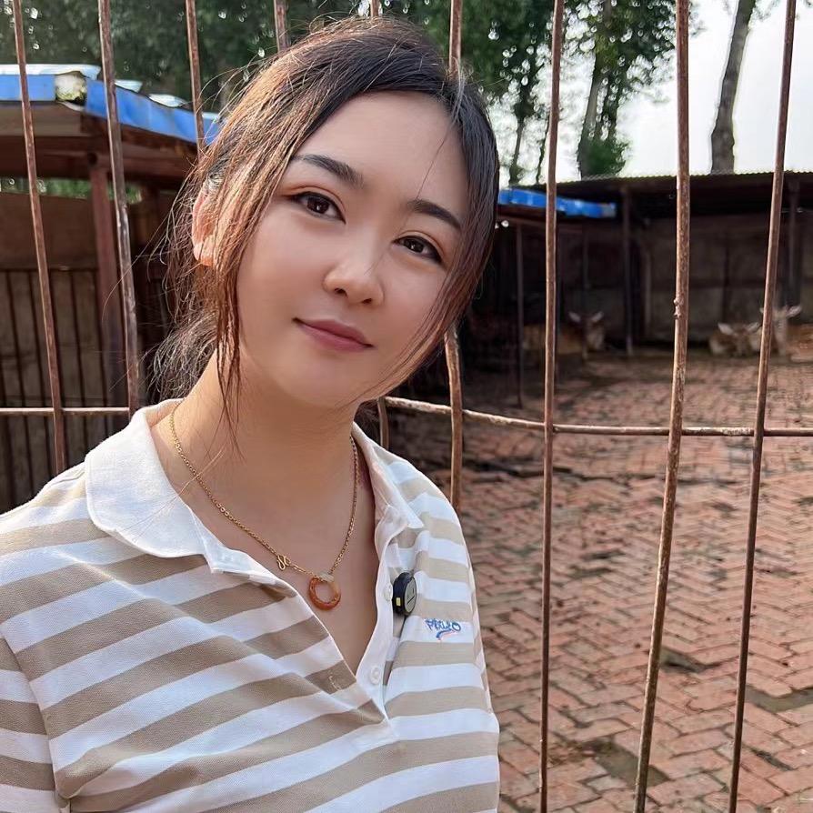养梅花鹿的小花