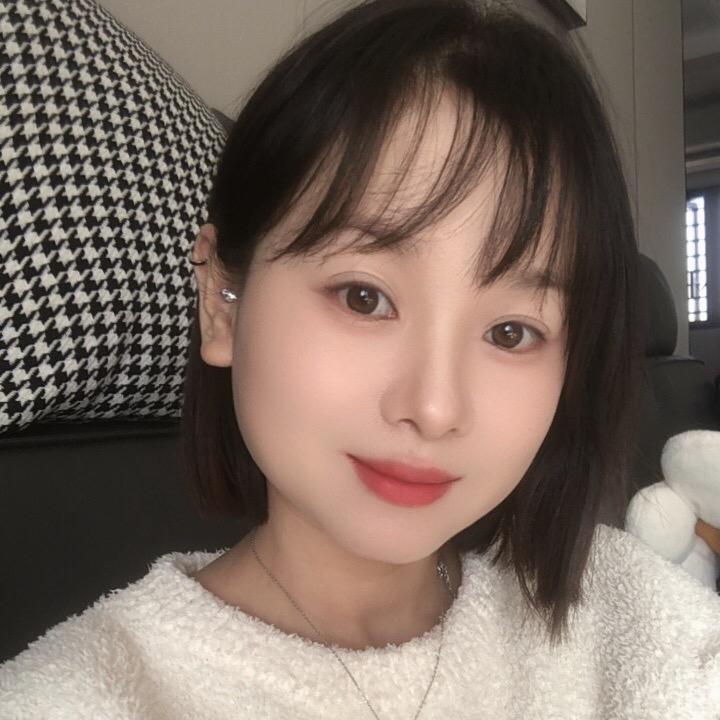 弯弯小姐姐