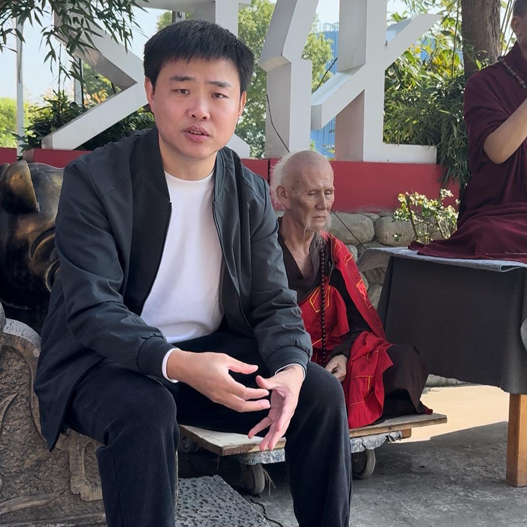 麦艺蜡像曾老板