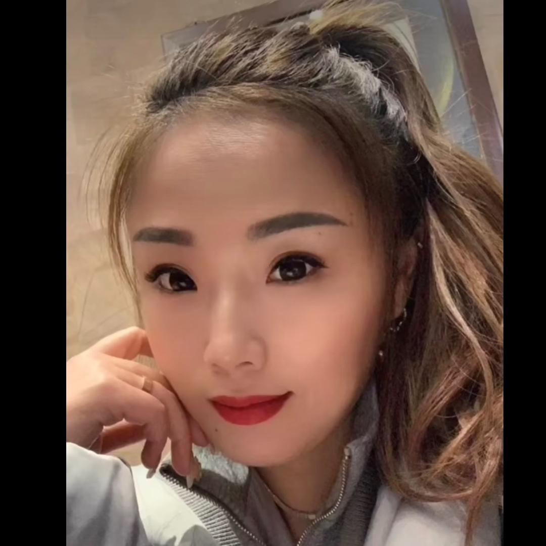 是小莉呀