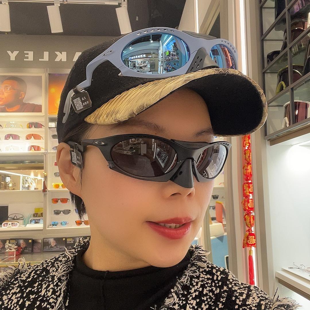 新思陆眼镜陈