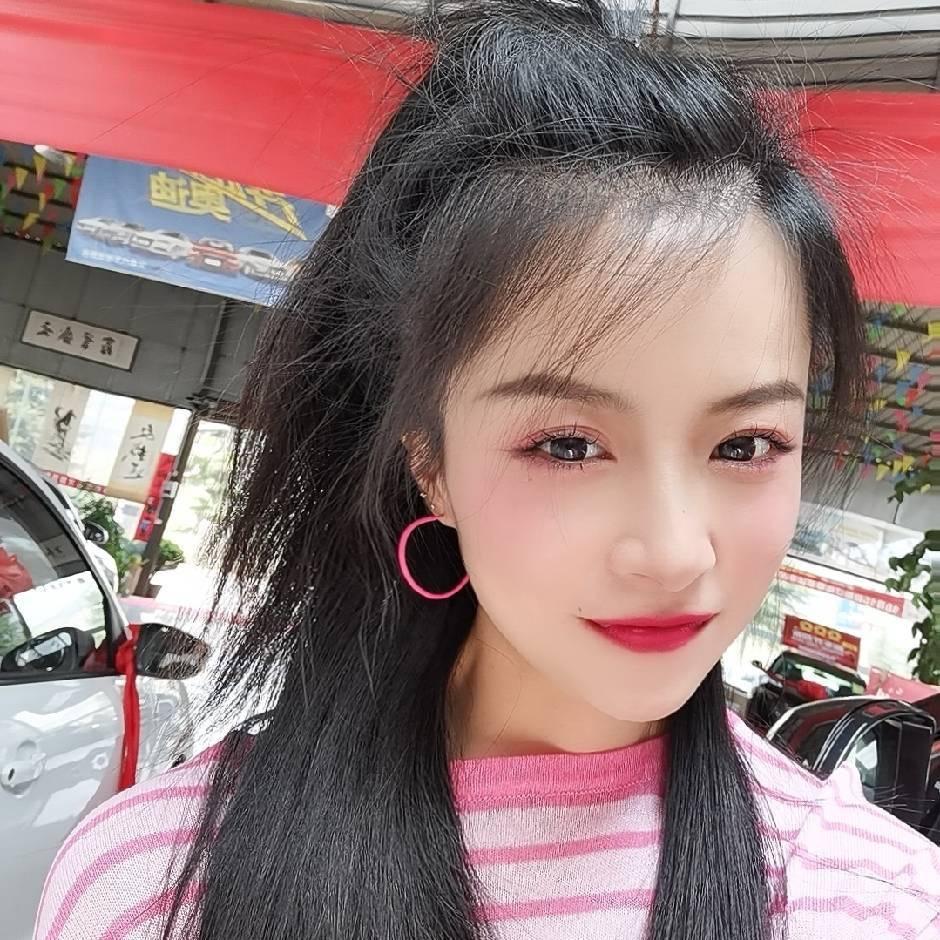 卖二手车的小花花