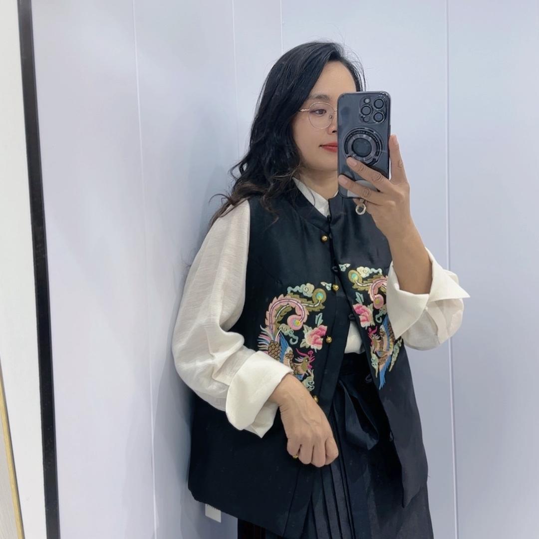 新昌溜溜坊女装店