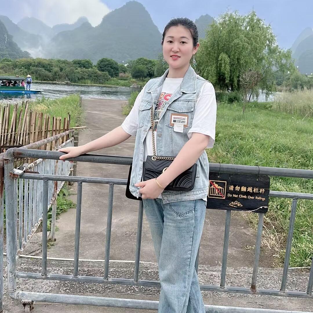 李群在龙耕