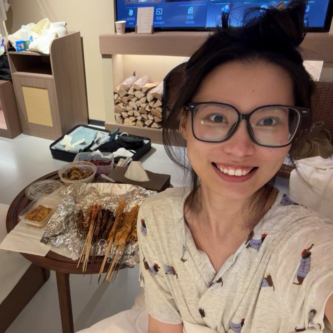 鱼舒in pajamas