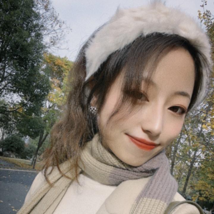 一个爱揭露真相的服装设计师
