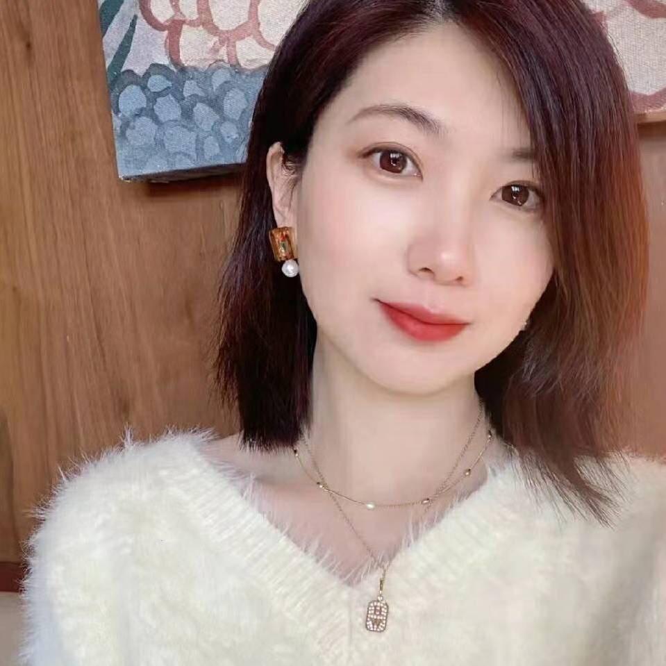 鸿鹄鞋服