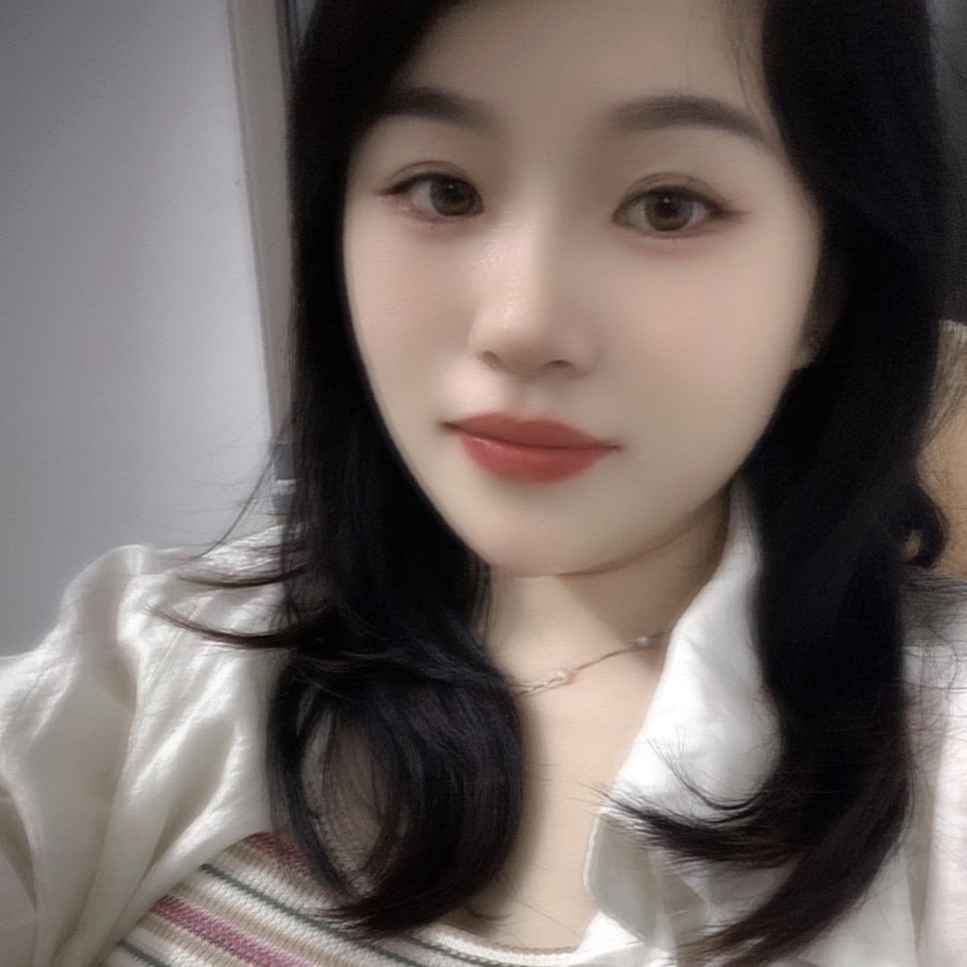 蓝。