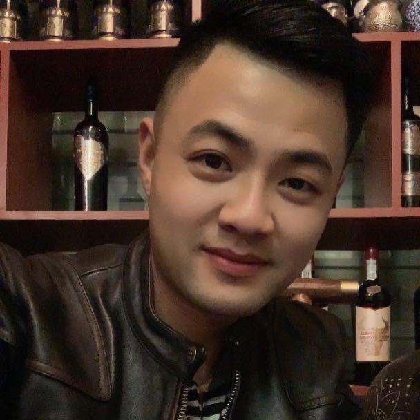 爱笑的卖酒佬