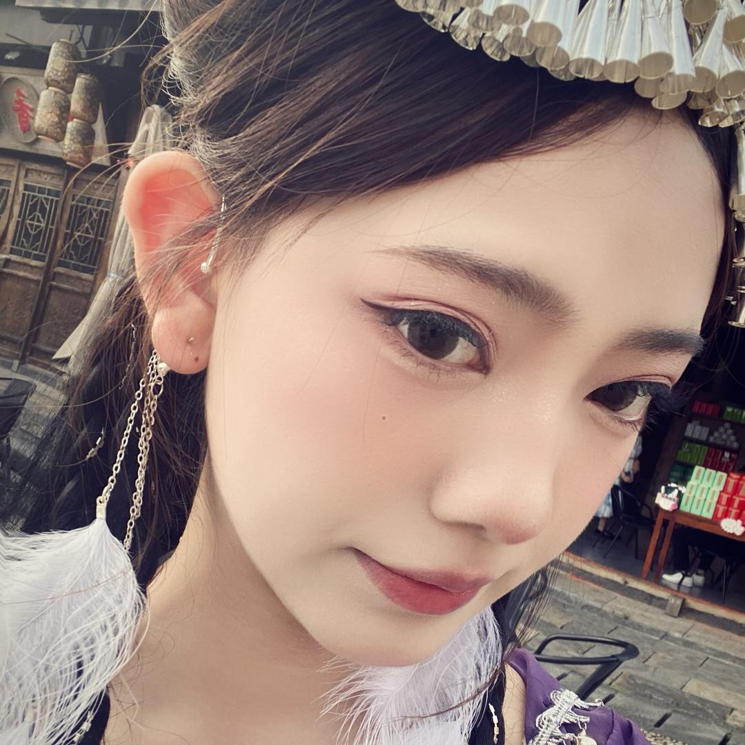 罗𡝮媗