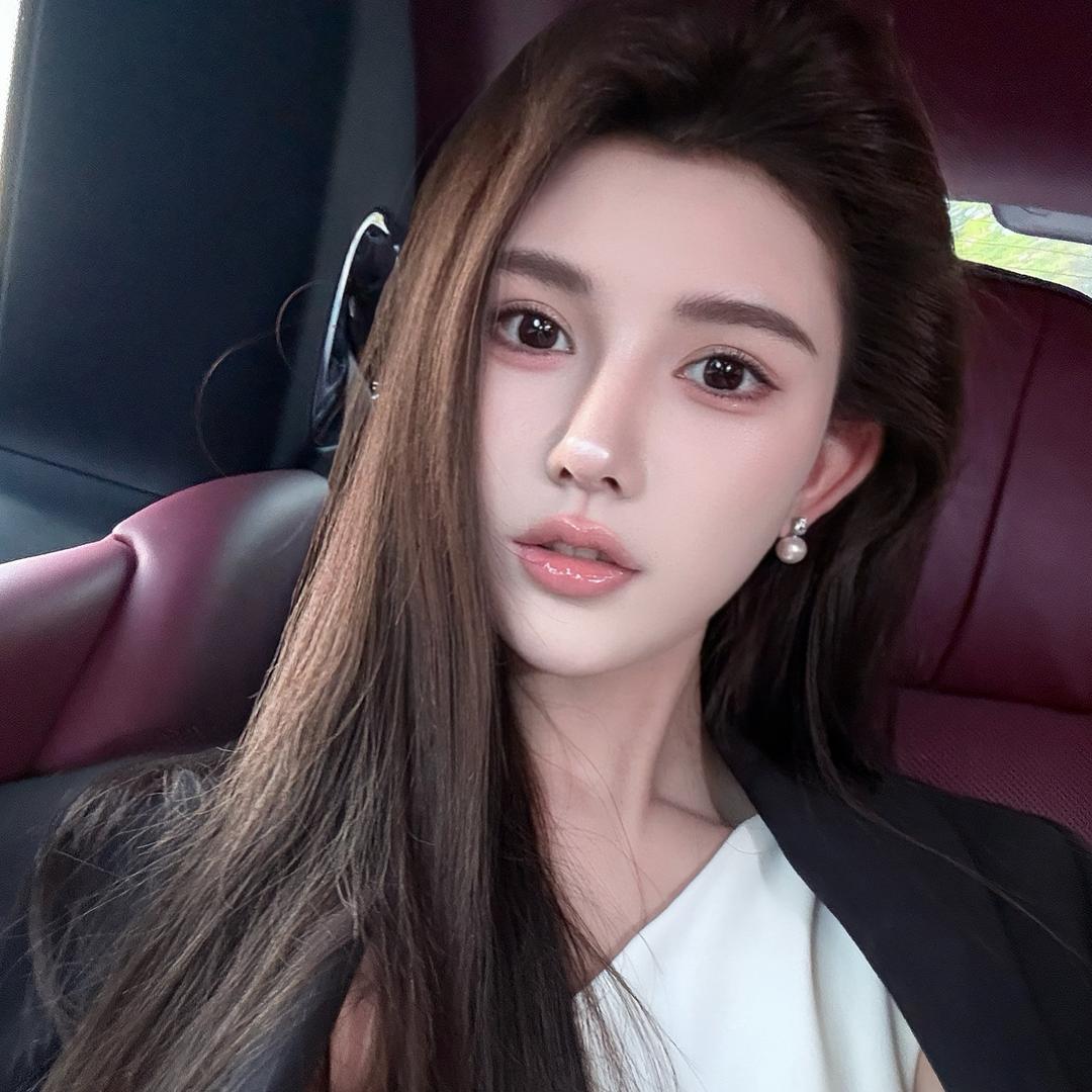 白一瓷Candice