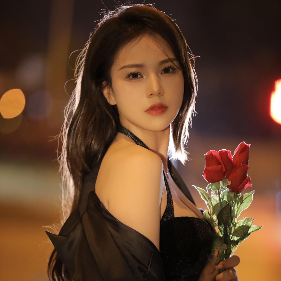 维纳鑫静妹妹