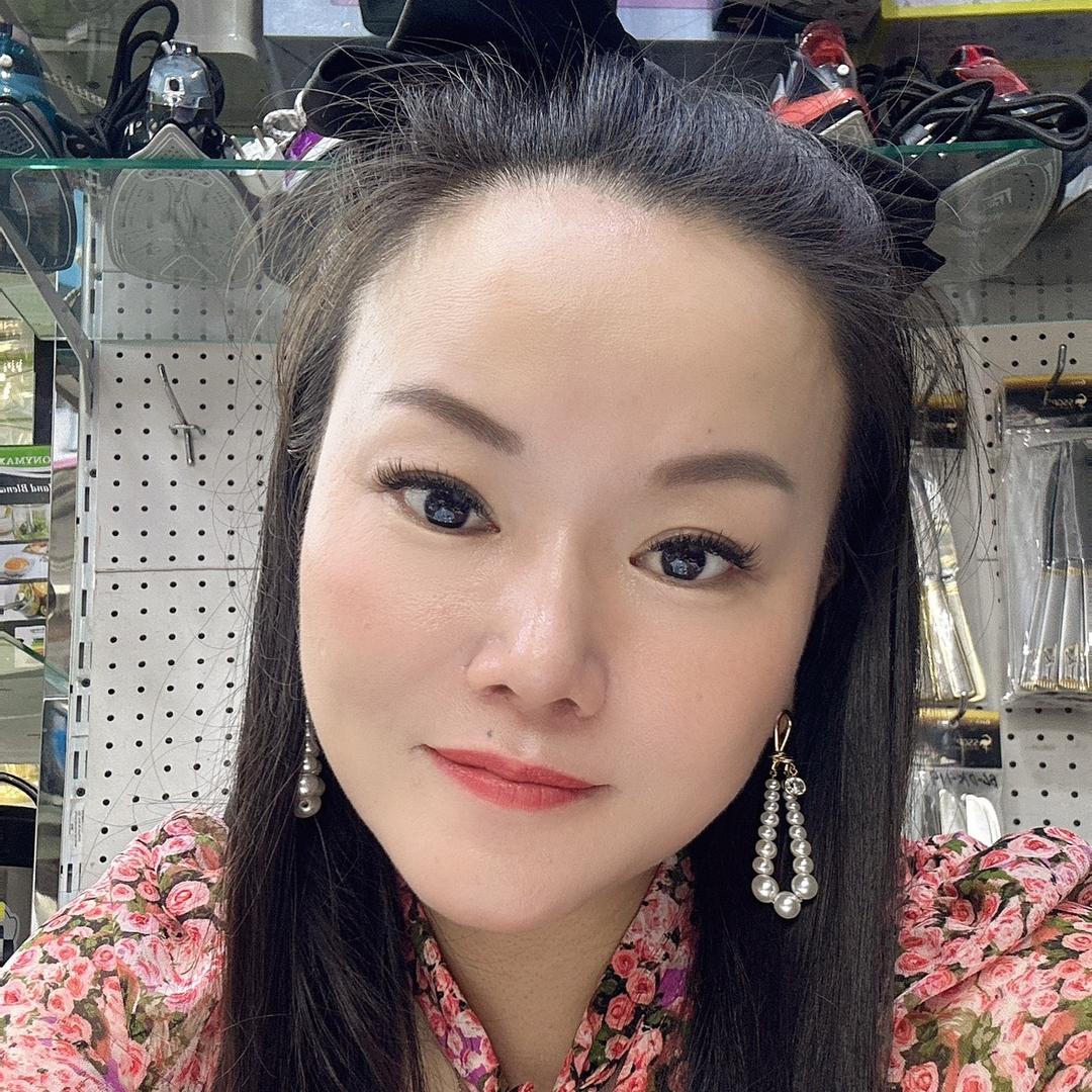 小芳在迪拜
