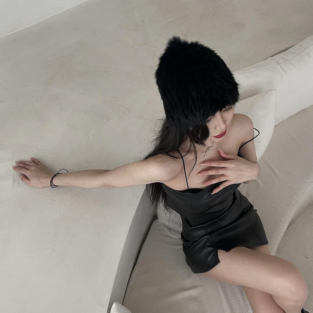 E.YU