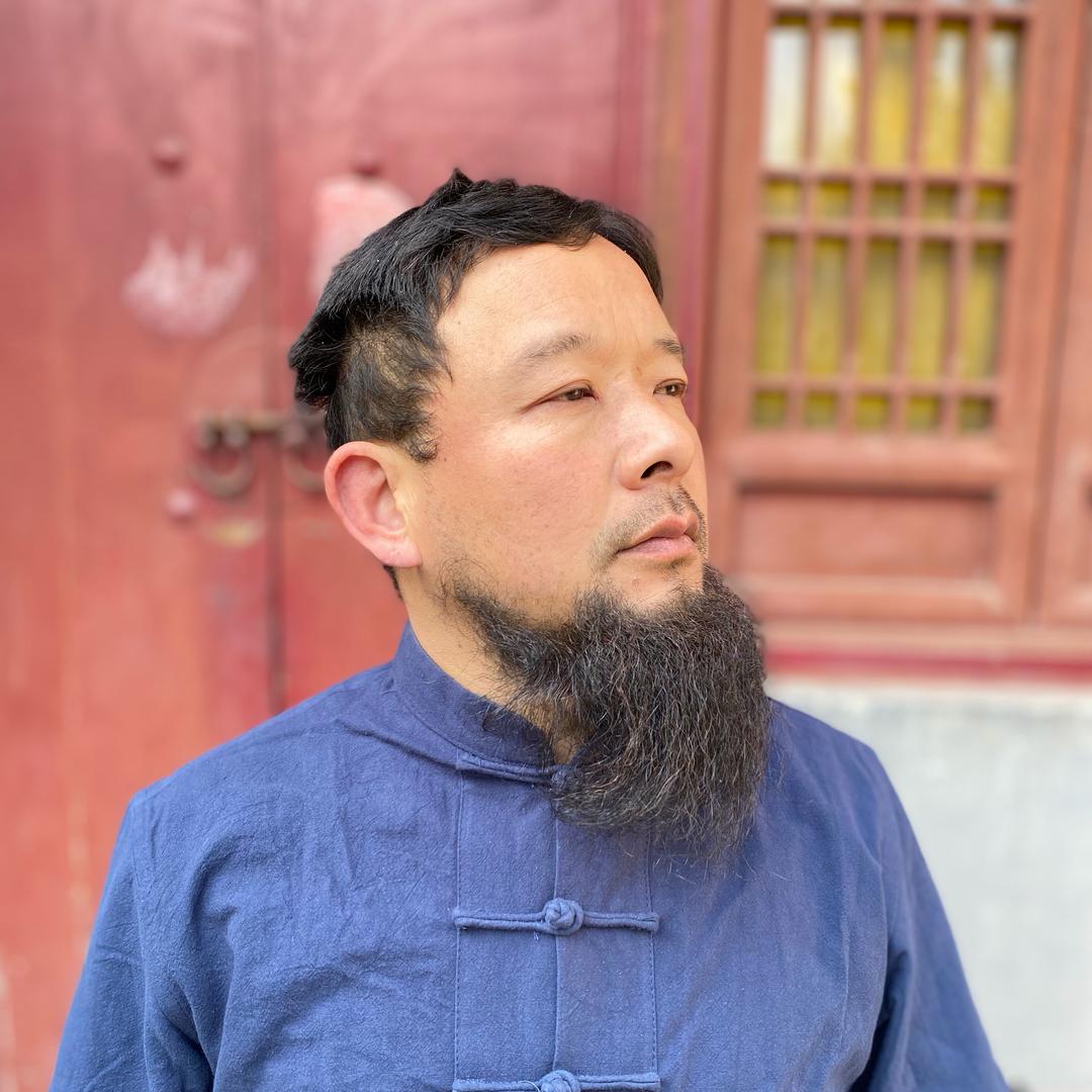 大胡子（二哥）