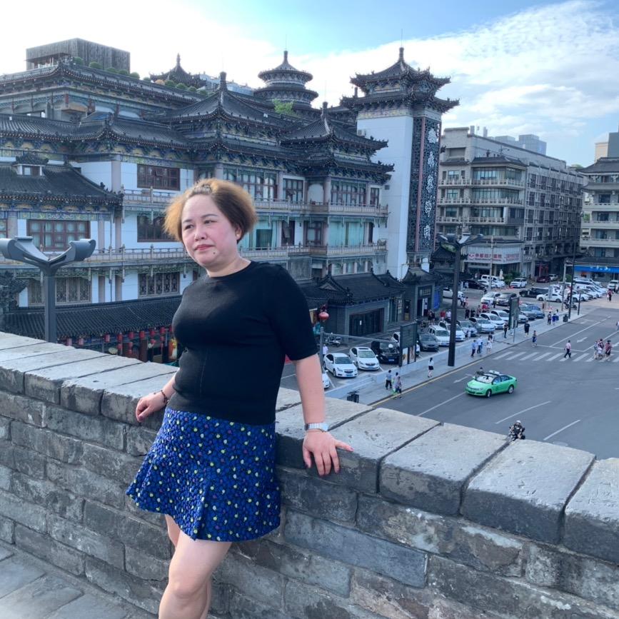 何丽华