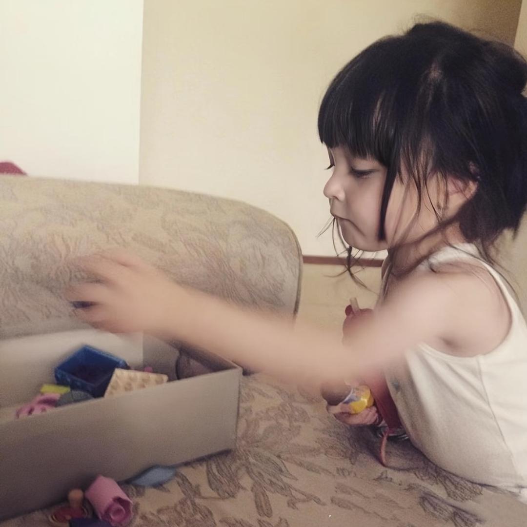 小 悦·