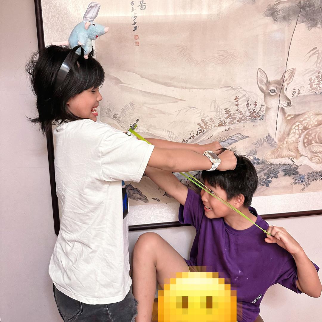 事精姐弟