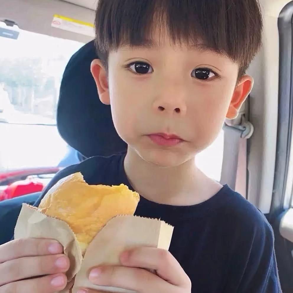 张贺佳