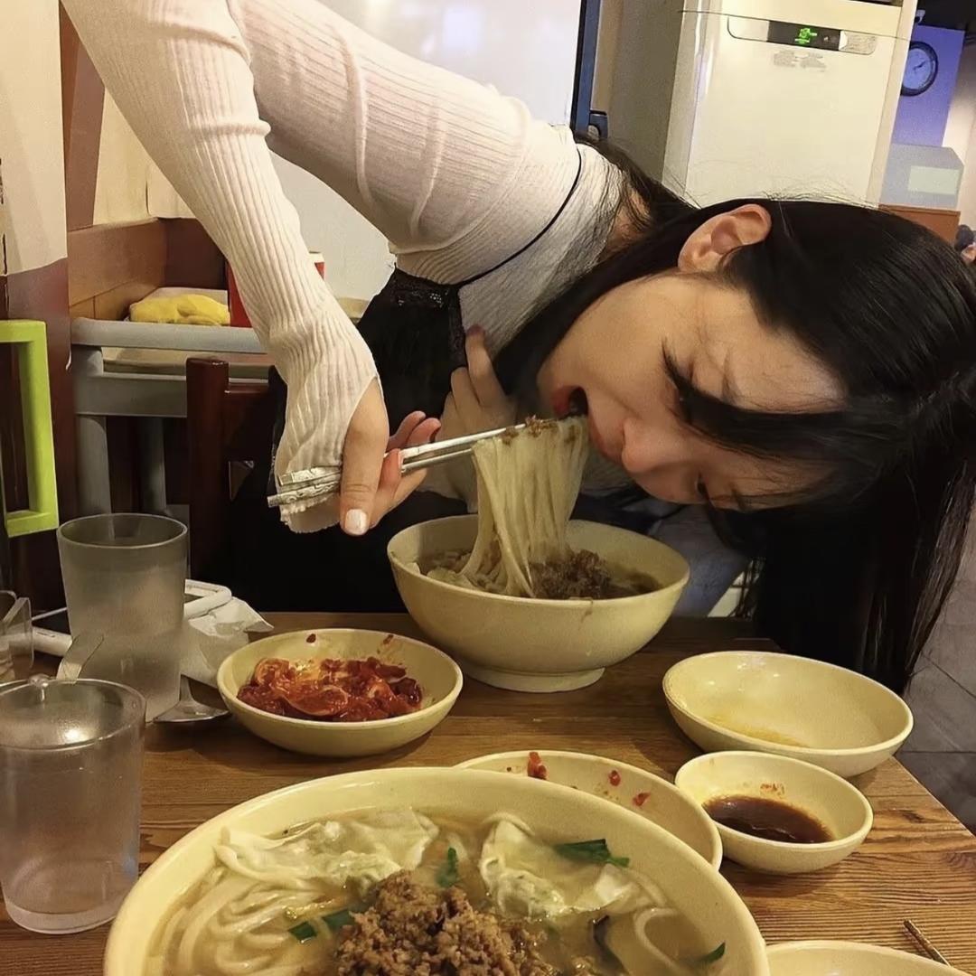 明天一定吃午饭