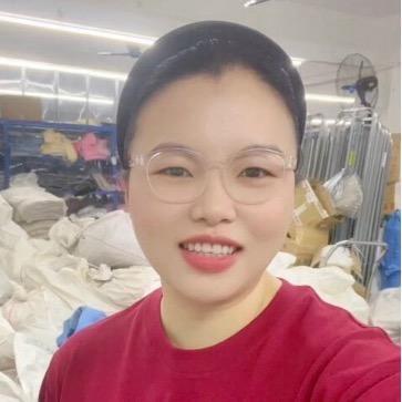 小美好迈服饰工厂店