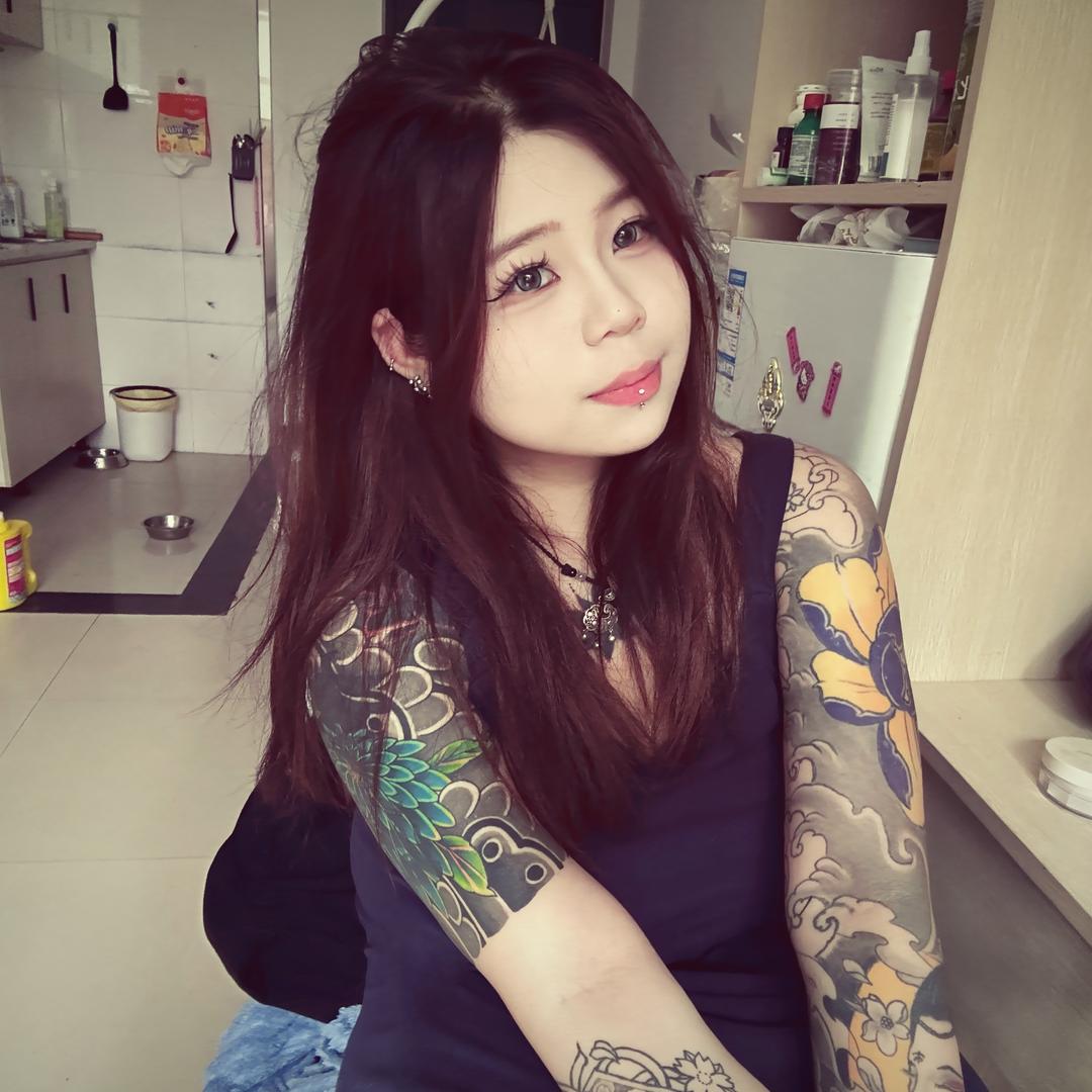 温柔小越