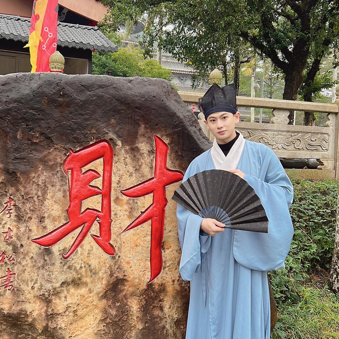 吃个锤子