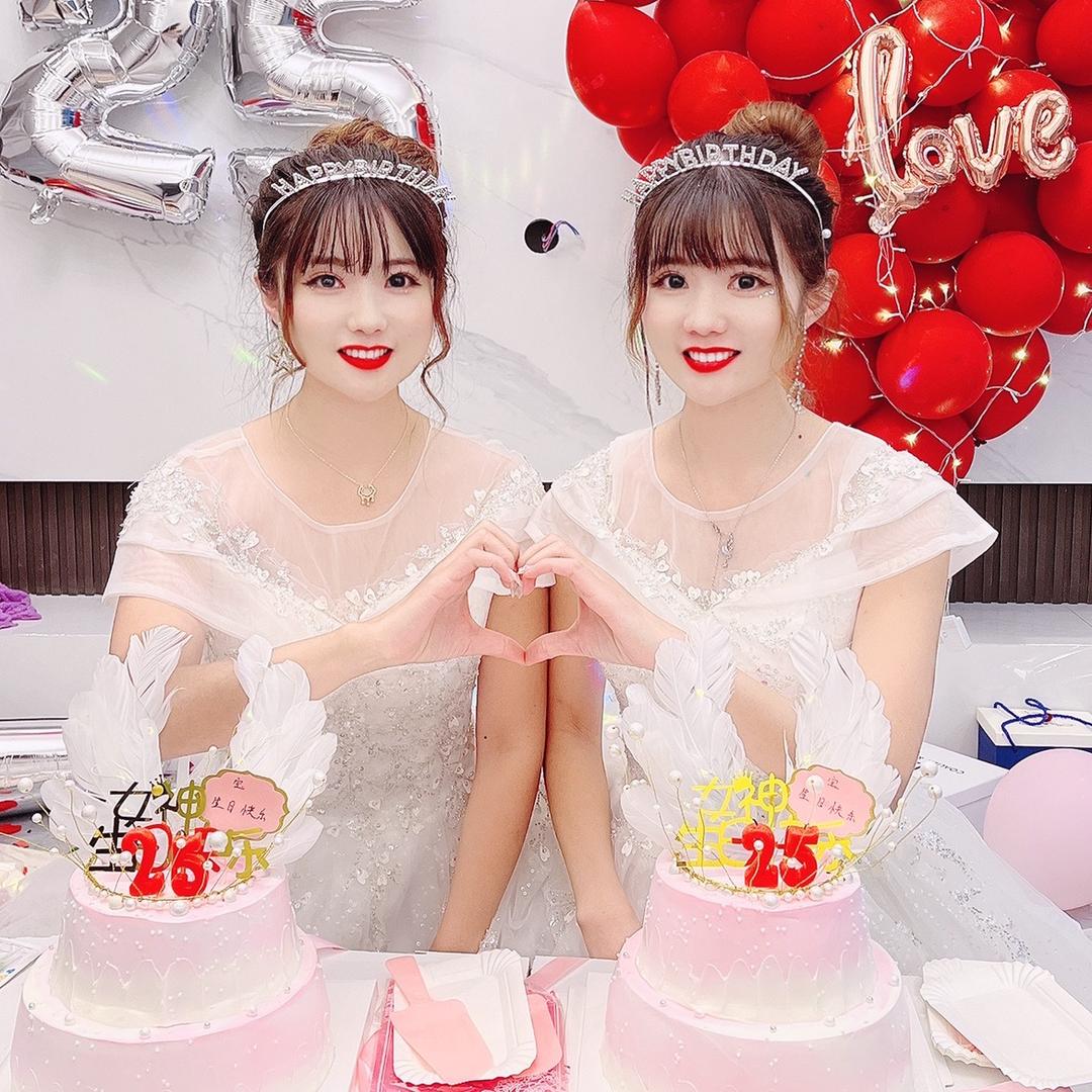 双胞胎深蒙