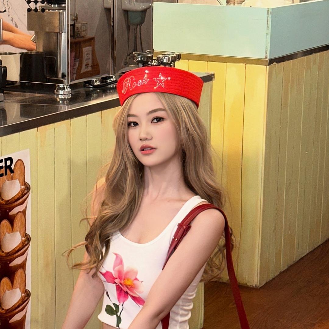 小秋艾穿搭
