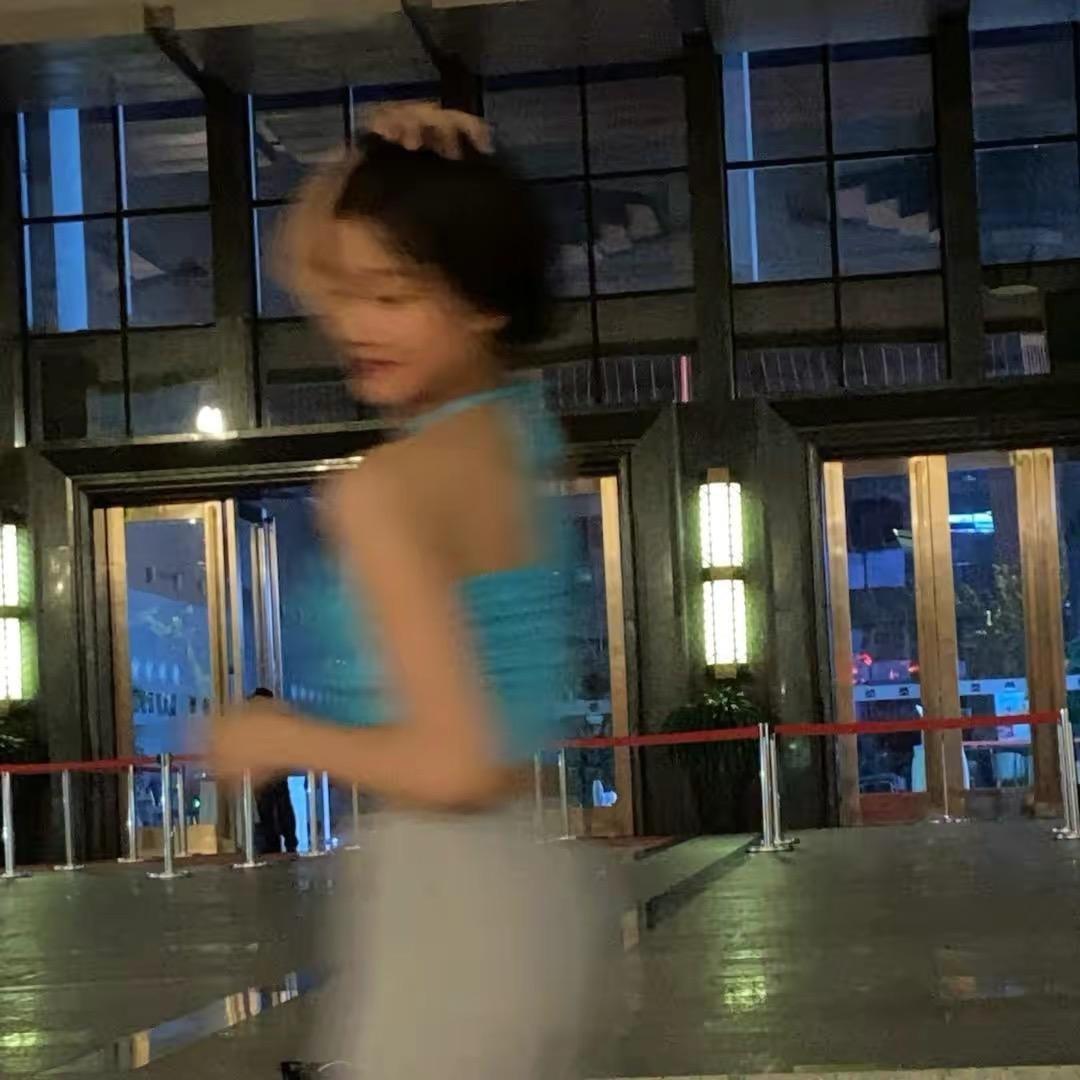 开心的笨小孩💖幺妹儿👑