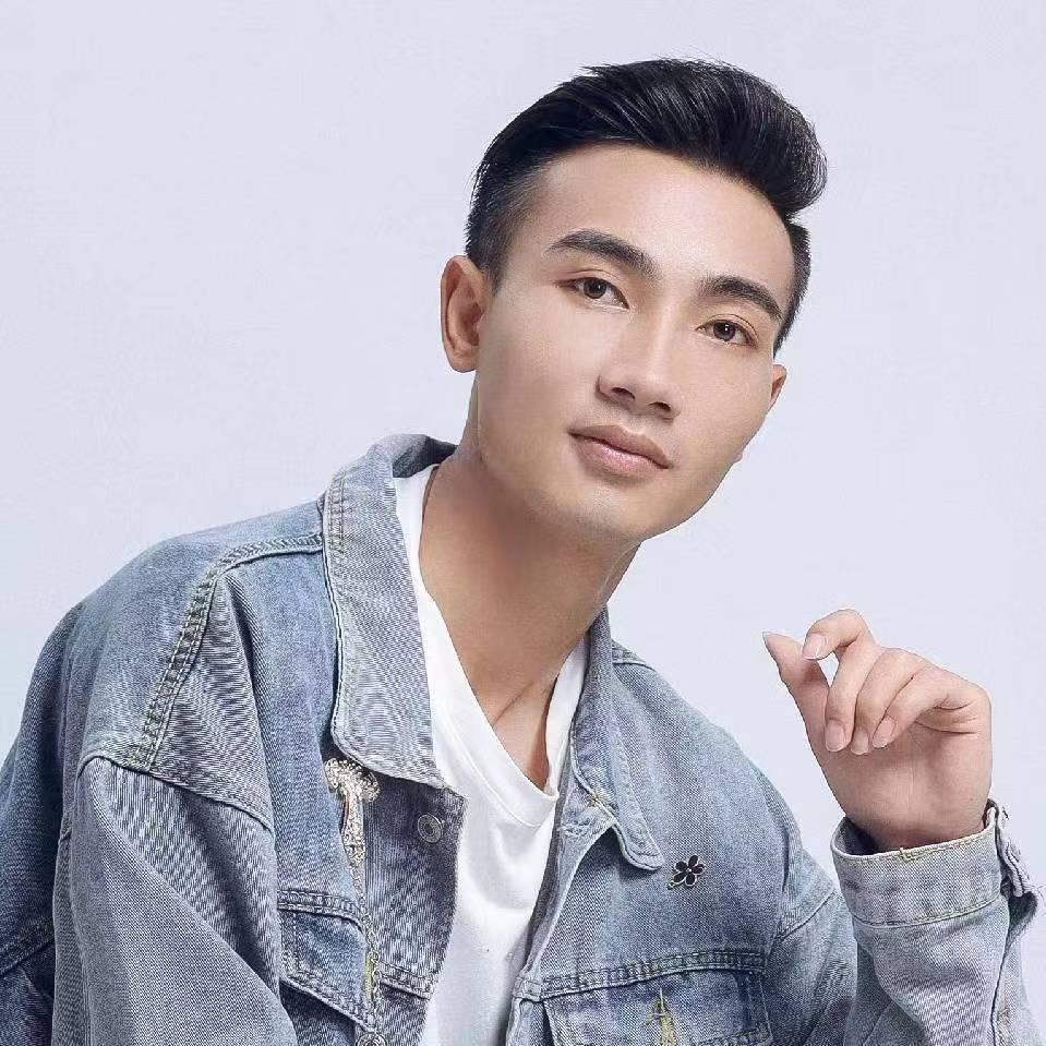 李哥有球