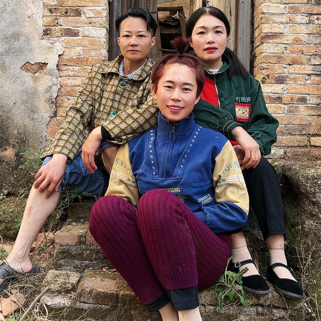 草根姐妹团