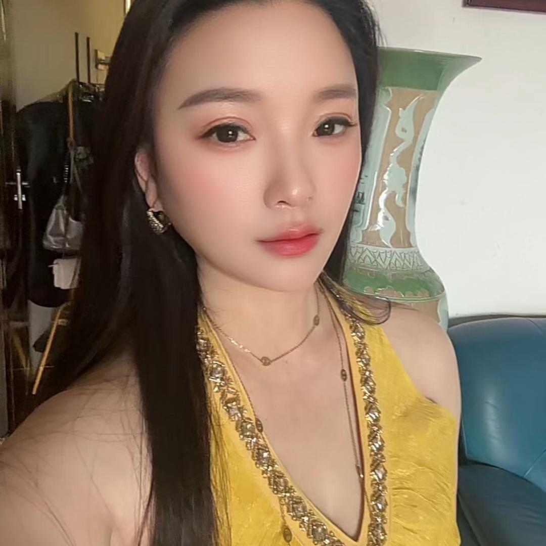 英子