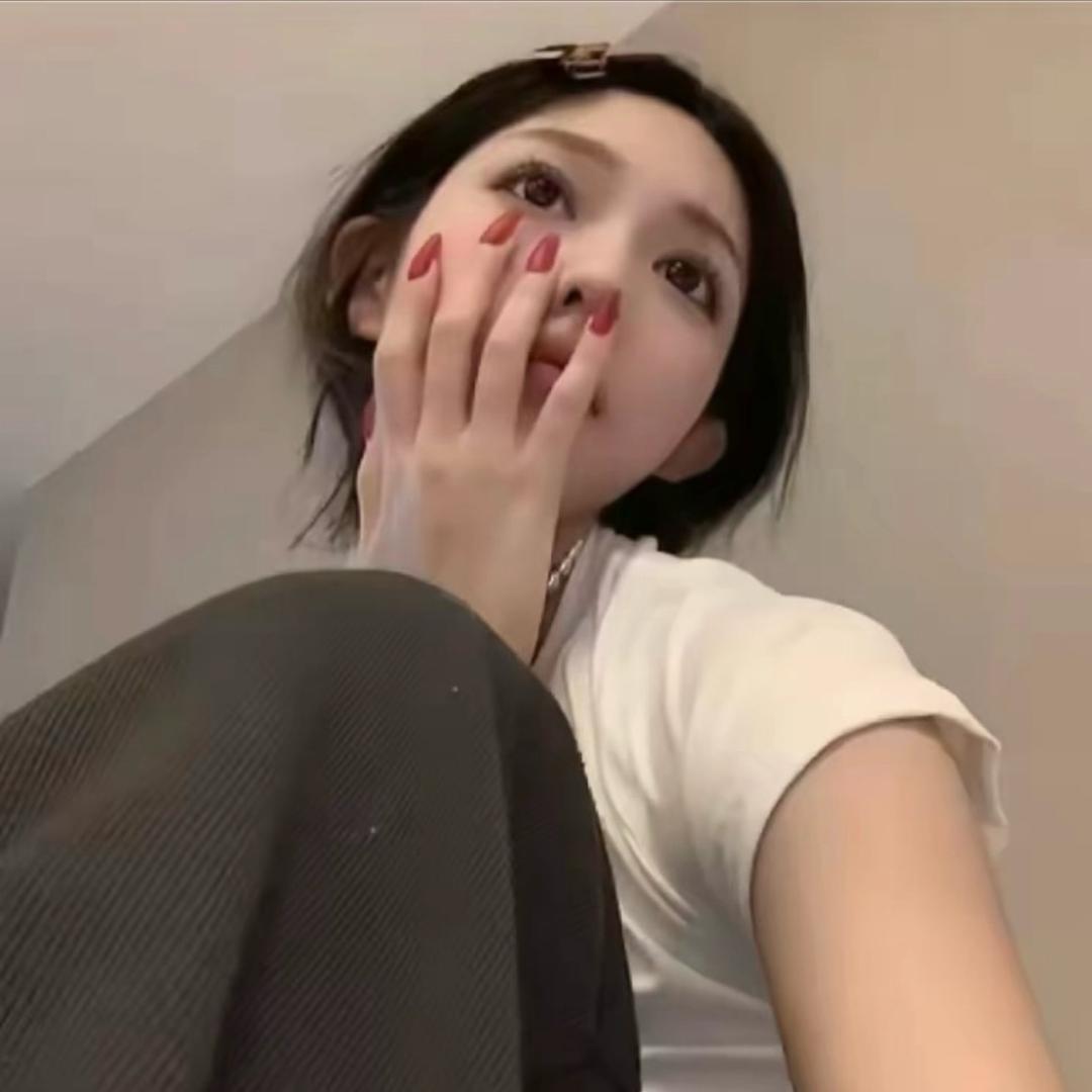 𝙠𝙞𝙩𝙩𝙮然.