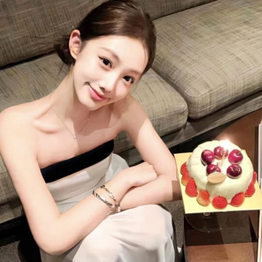 婷^