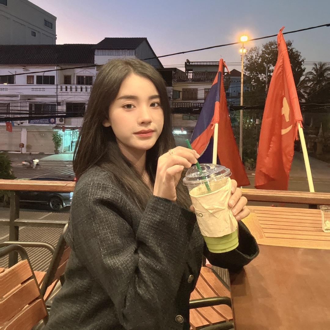 🇱🇦哈尼诗诗