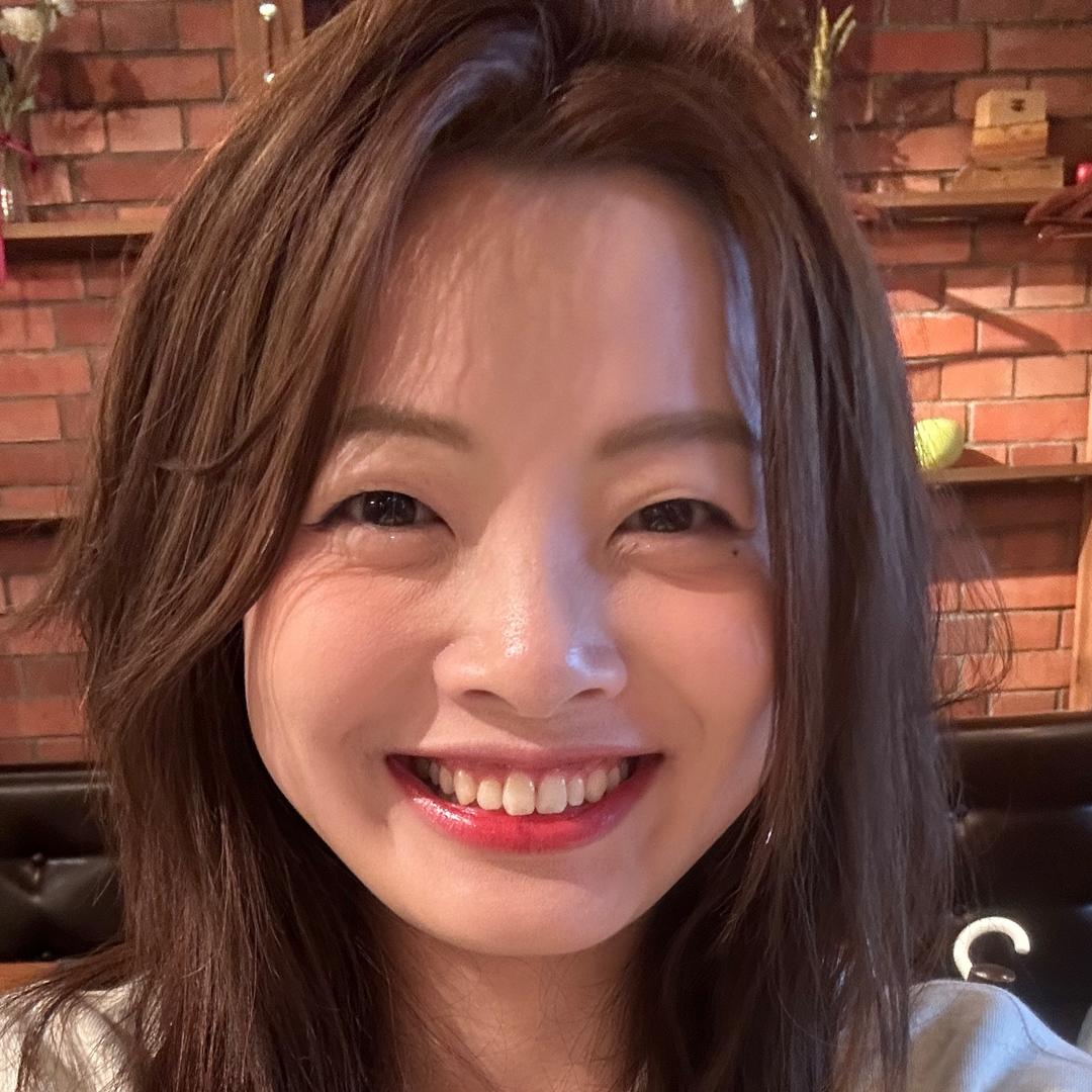 随便叫个蓝姐吧