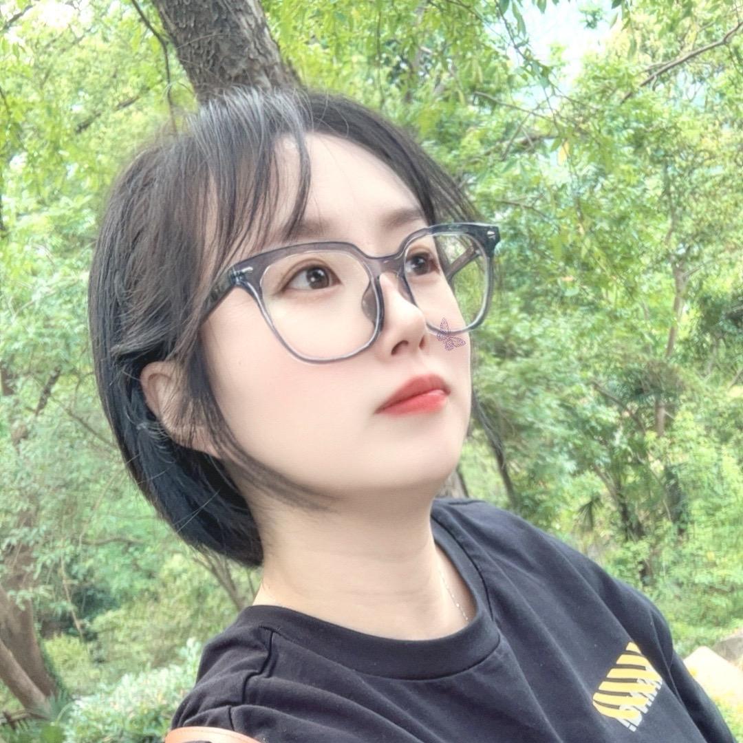 华华：