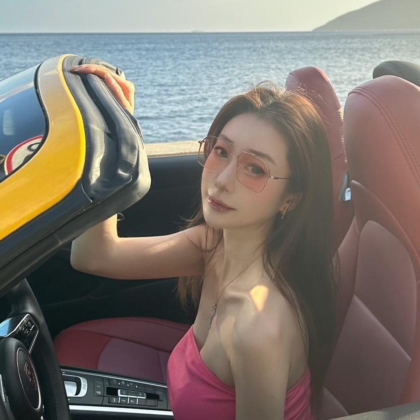 一只小小白♡