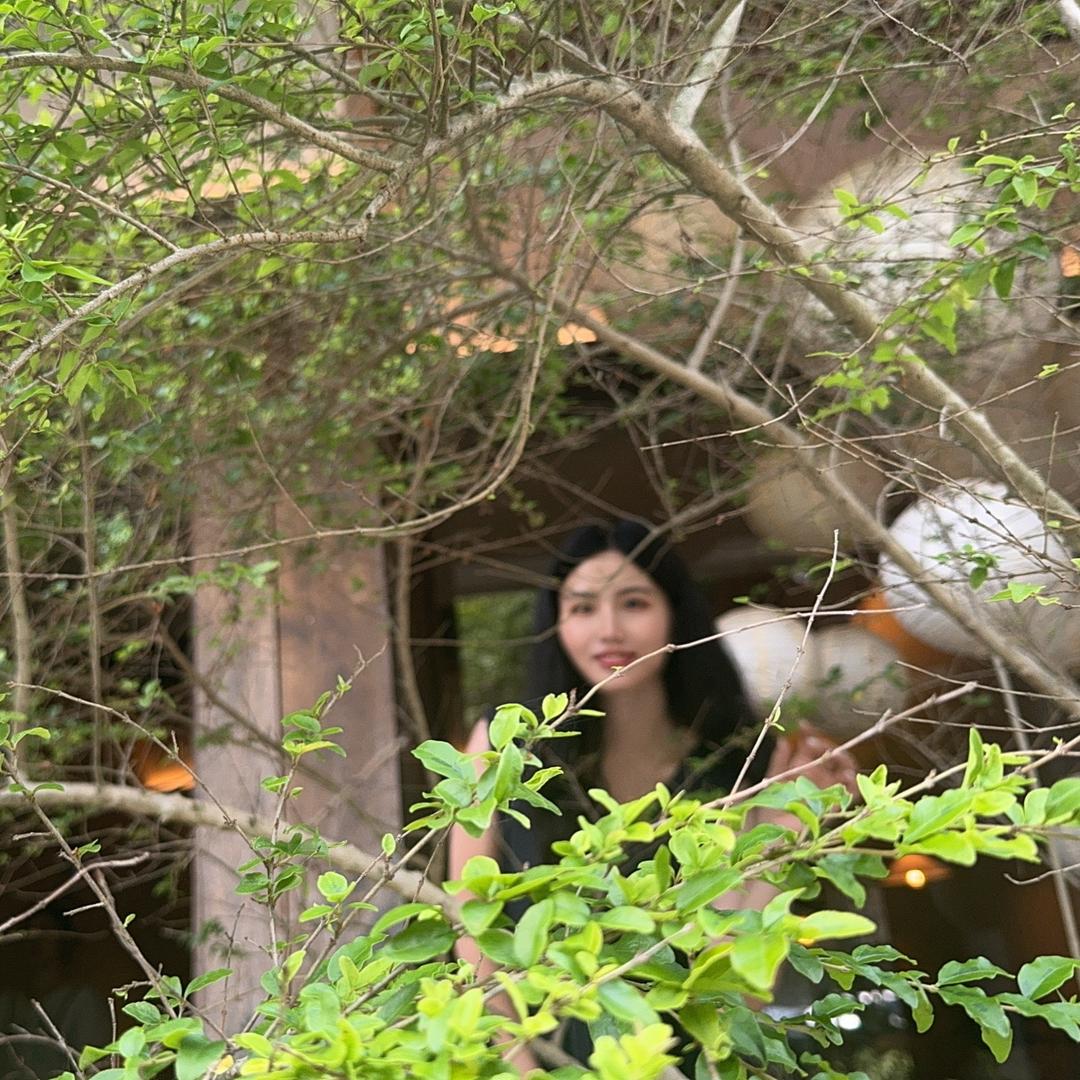 菲菲（村里在逃村花👸）