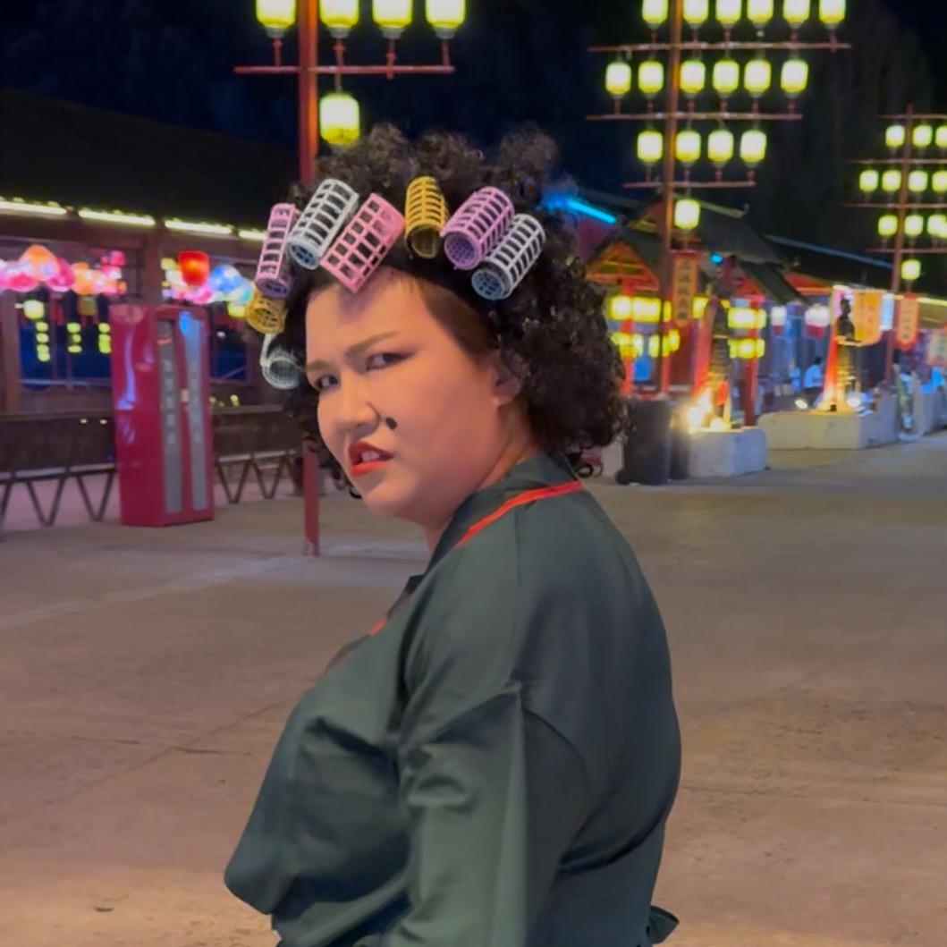 樱子（包租婆）