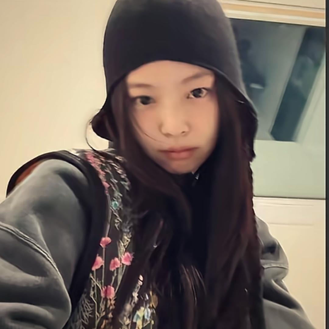 啃个大鸭脖