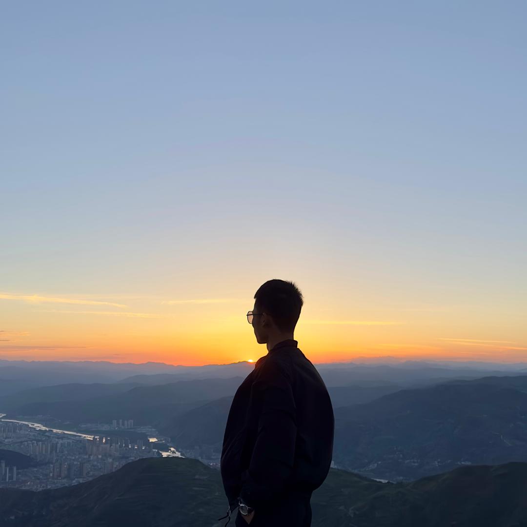杰子.