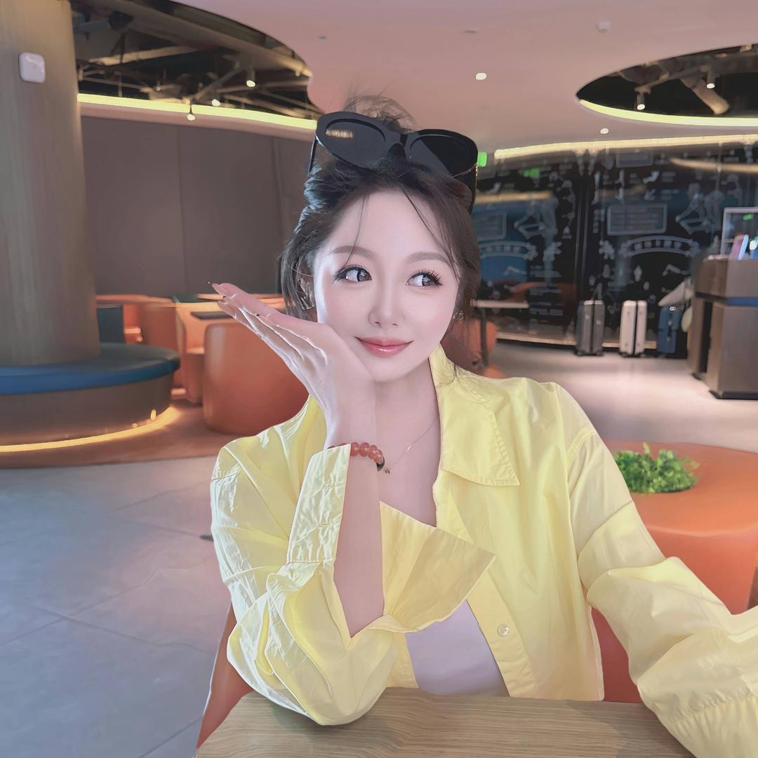 . Q~