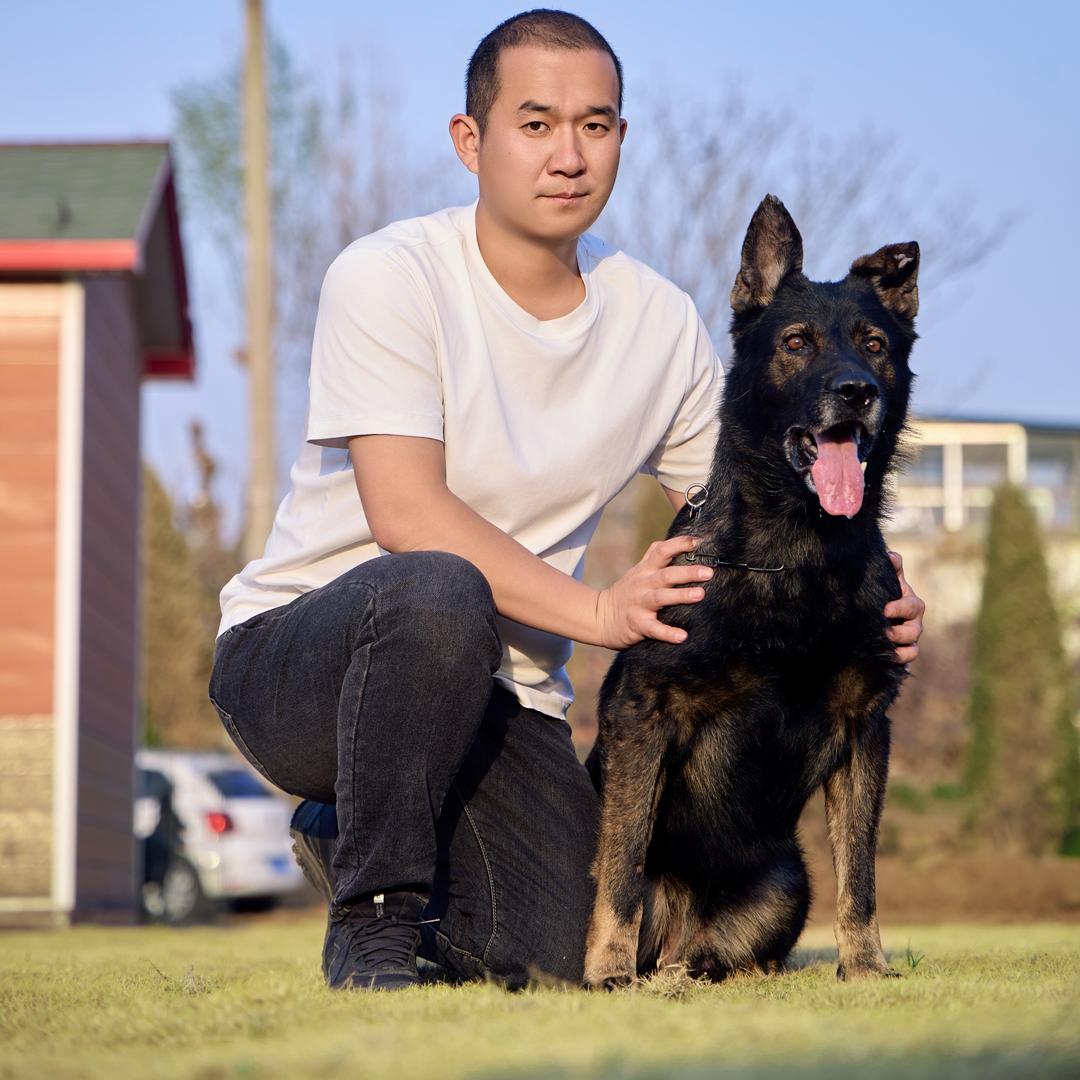 那人那狗的一号犬舍主理人