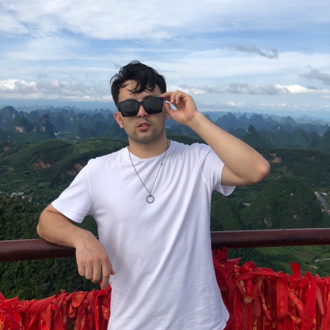 吾佰爱穿搭