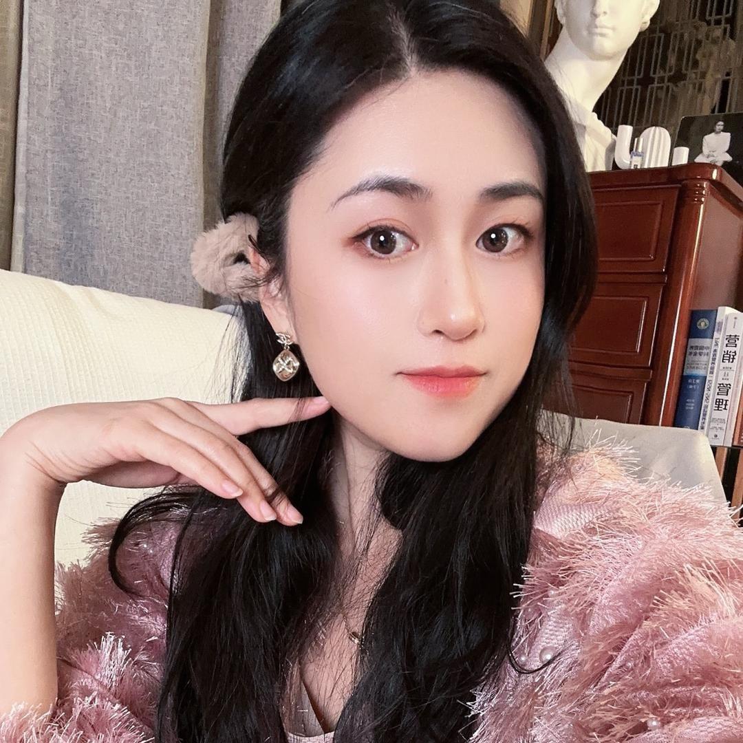 Molly茉莉姐
