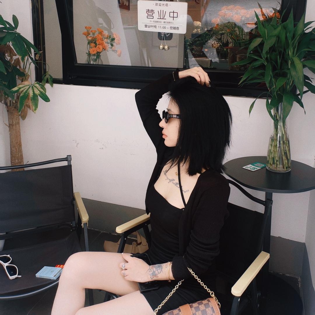 一個沒吃藥的霸王花